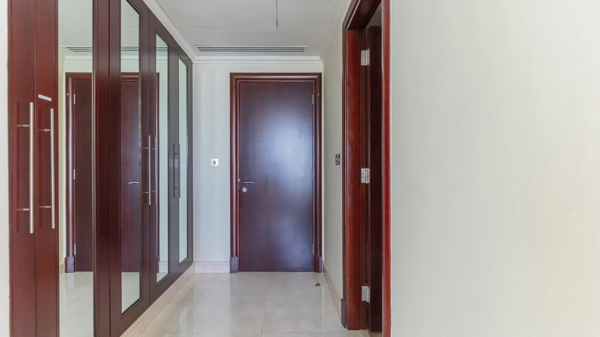 Spacious New 2 Bdr, Pool And Beach Access Dubai