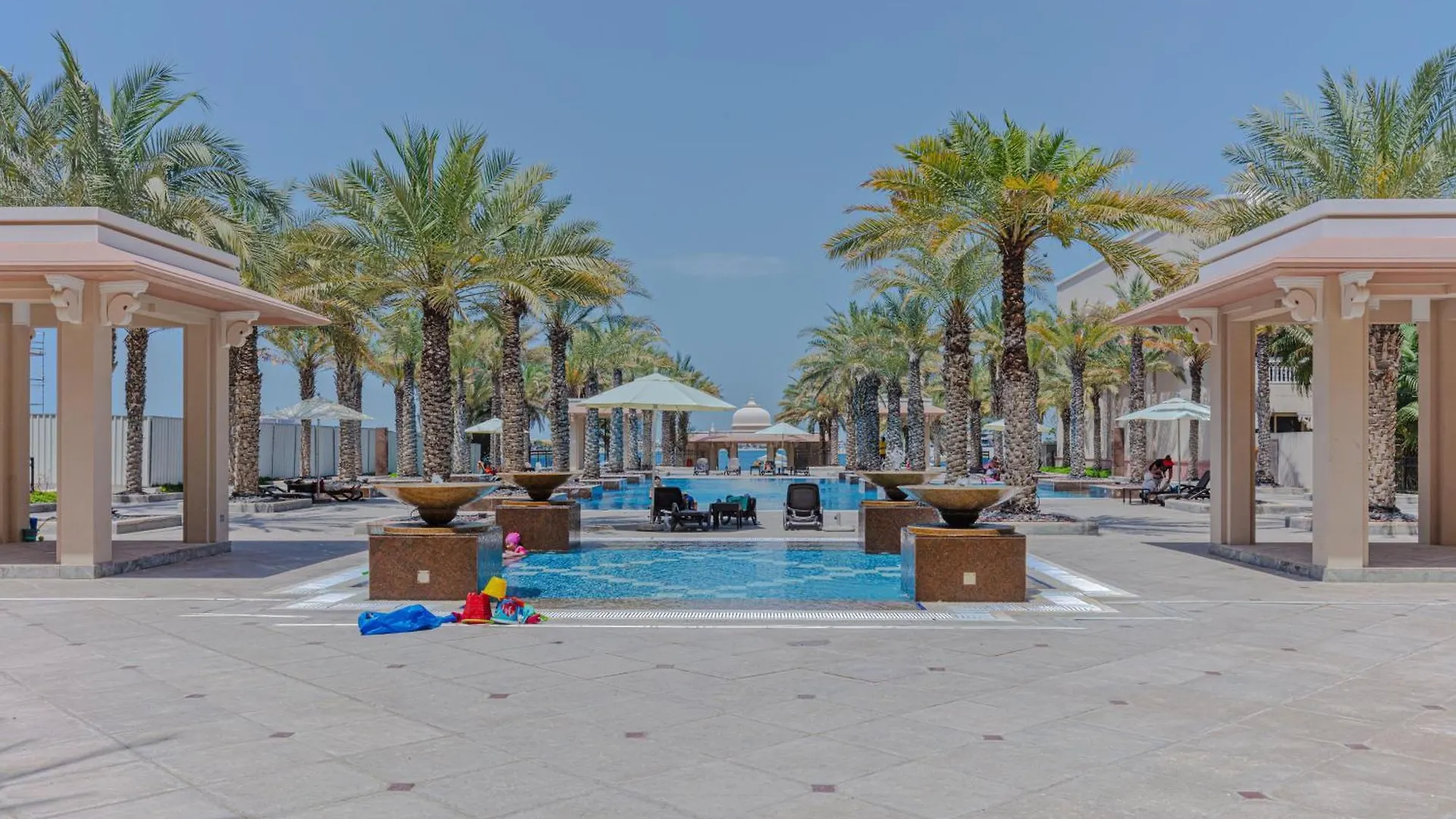 Spacious New 2 Bdr, Pool And Beach Access Dubai