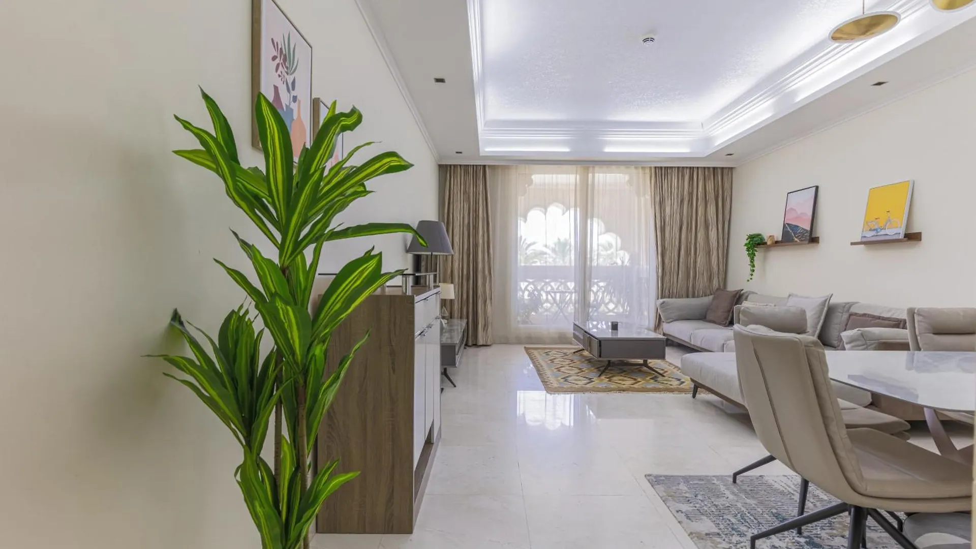 Spacious New 2 Bdr, Pool And Beach Access Dubai Apartment