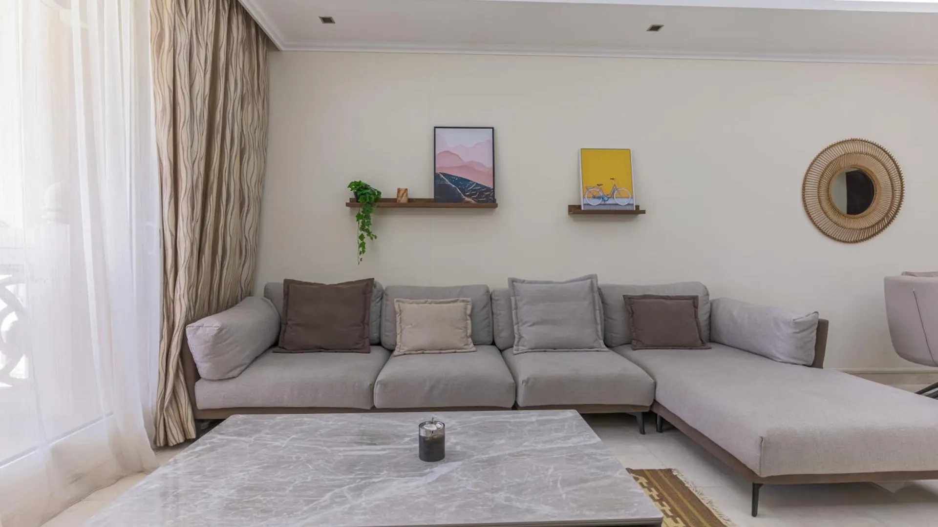 Spacious New 2 Bdr, Pool And Beach Access Dubai