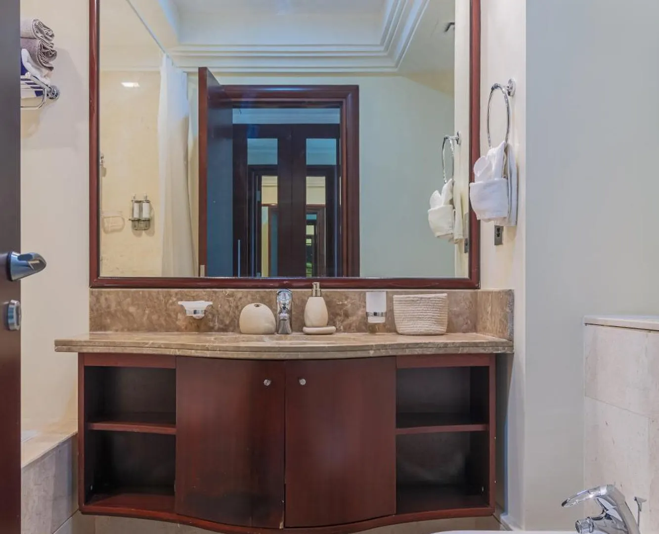 Spacious New 2 Bdr, Pool And Beach Access Dubai 0*,