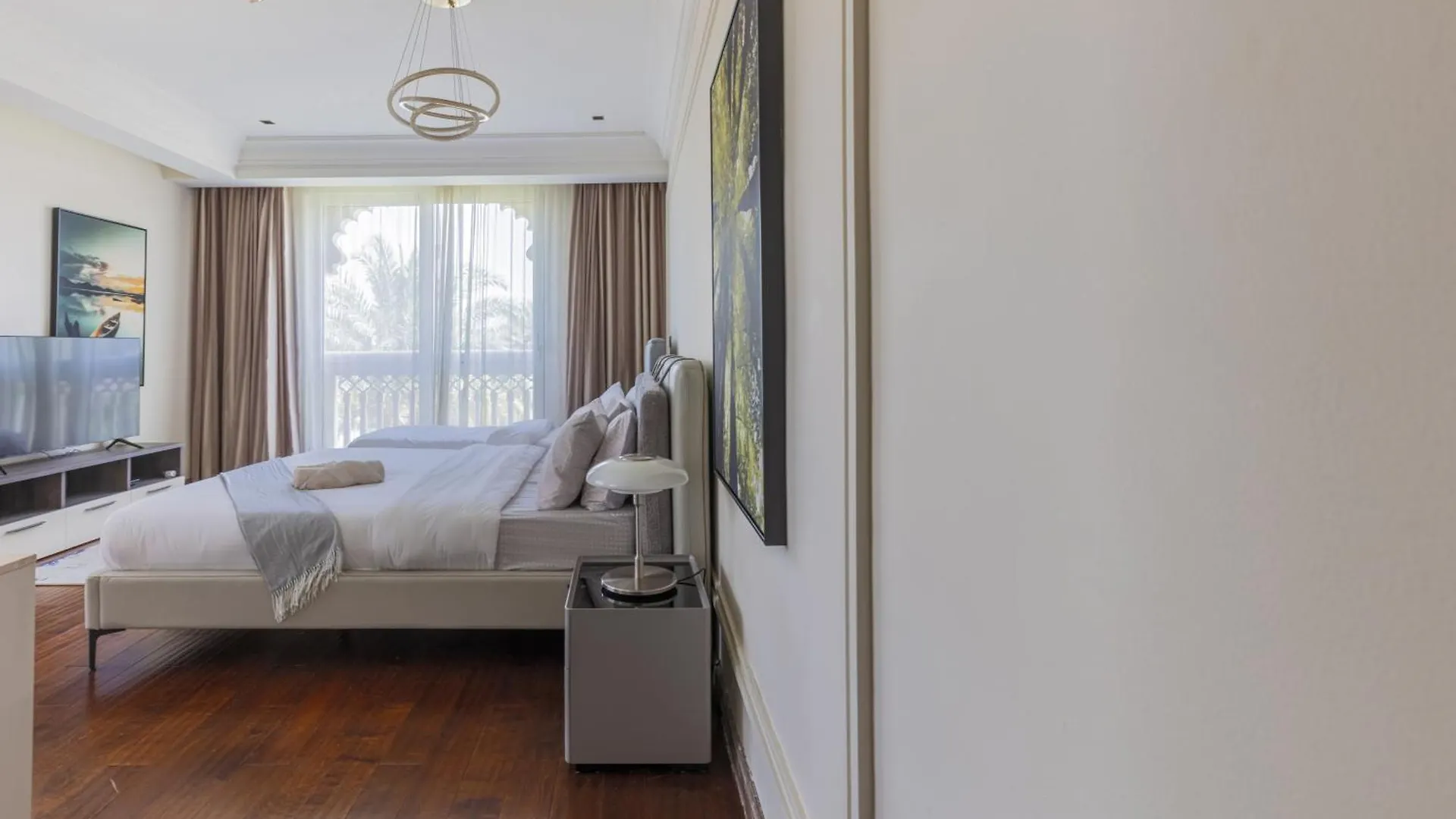 Apartment Spacious New 2 Bdr, Pool And Beach Access Dubai