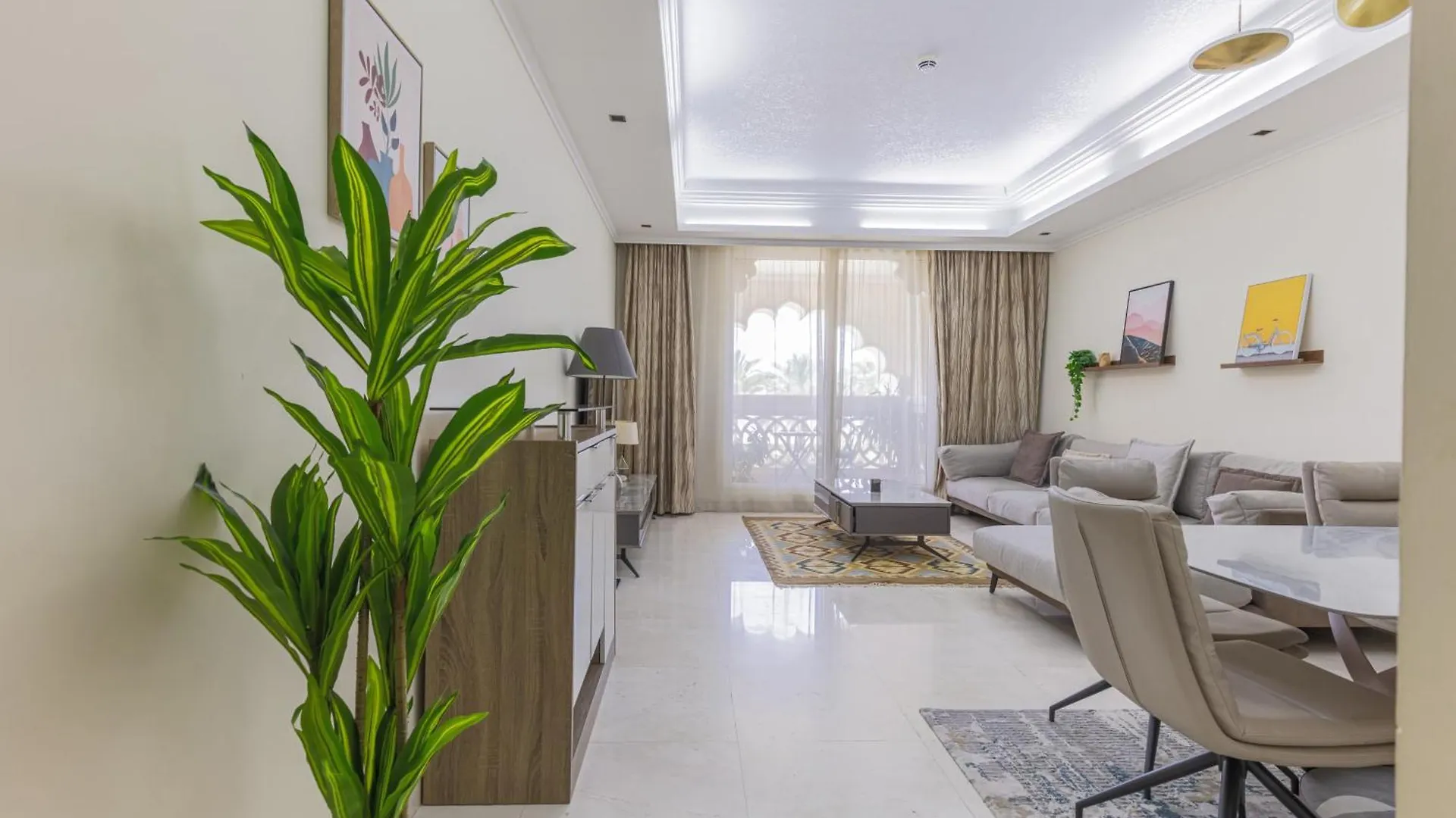 Spacious New 2 Bdr, Pool And Beach Access Dubai 0*,  United Arab Emirates