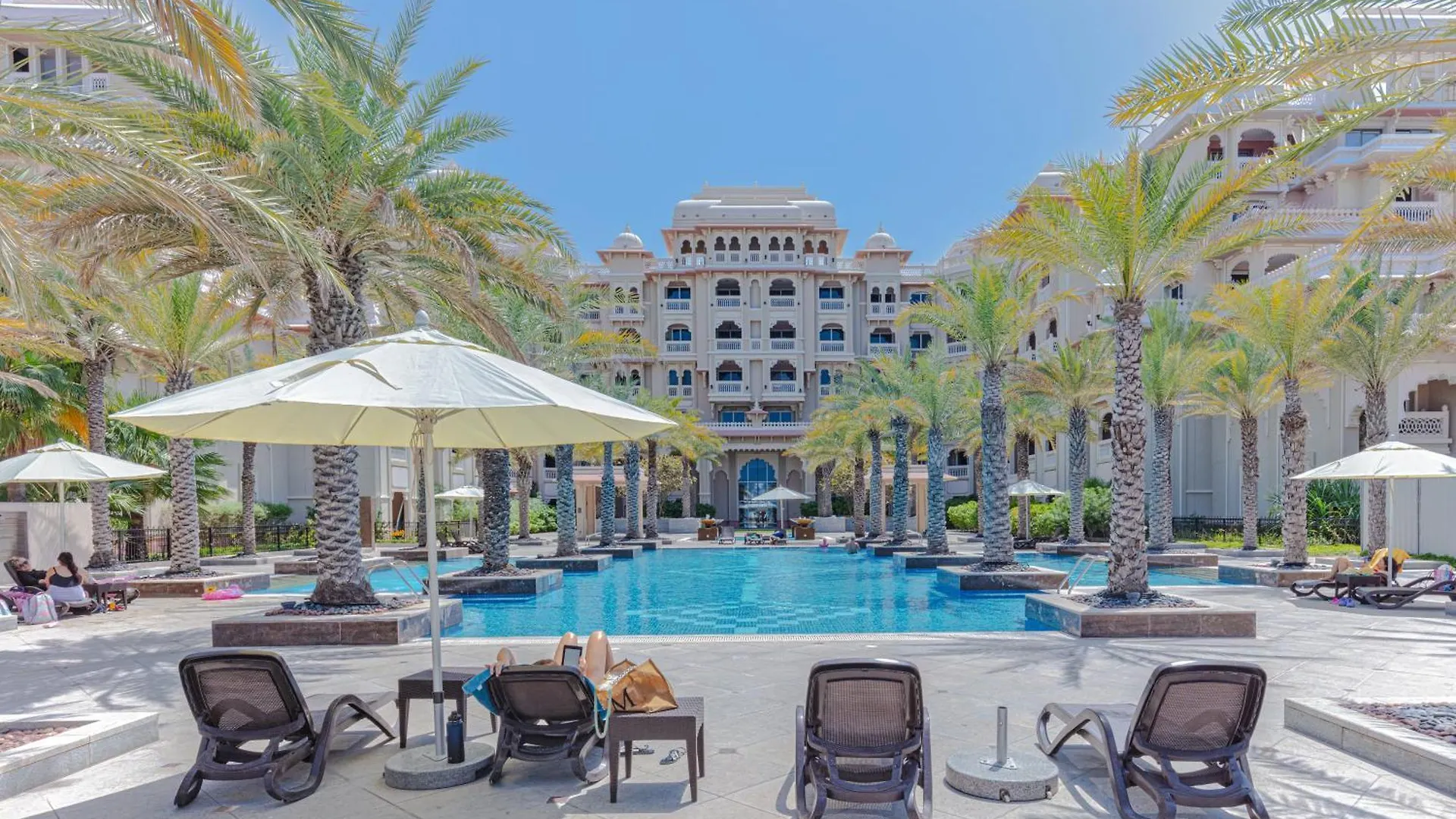 Spacious New 2 Bdr, Pool And Beach Access Dubai Apartment