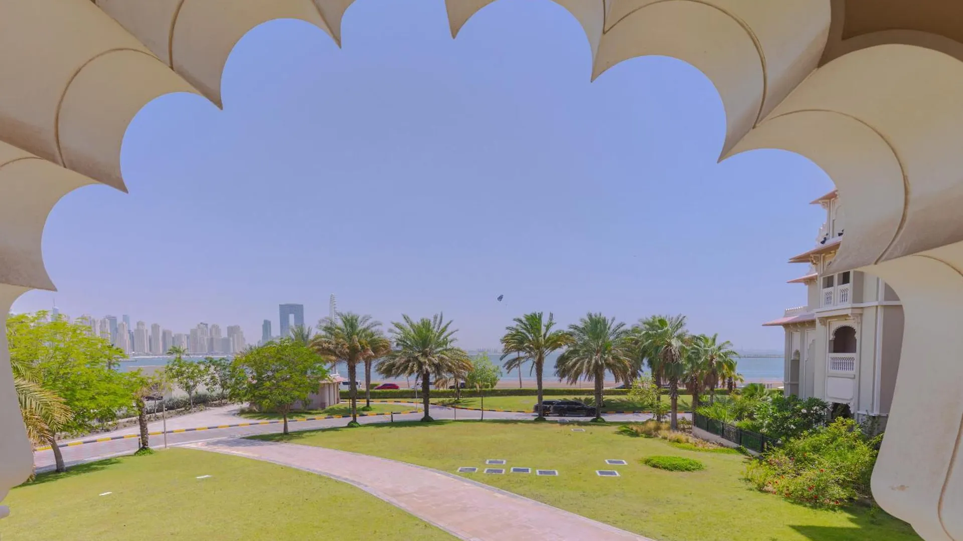 Spacious New 2 Bdr, Pool And Beach Access Dubai 0*,  United Arab Emirates
