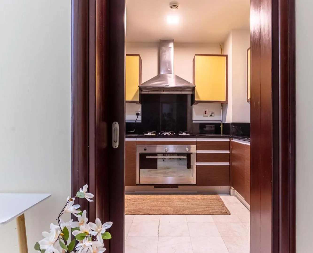 Apartment Spacious New 2 Bdr, Pool And Beach Access Dubai