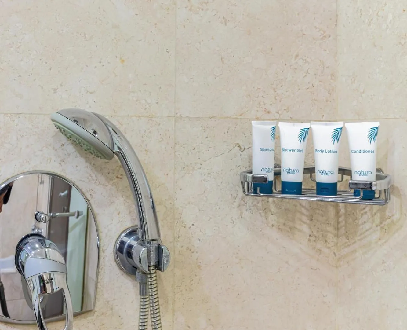 Spacious New 2 Bdr, Pool And Beach Access Dubai Apartment