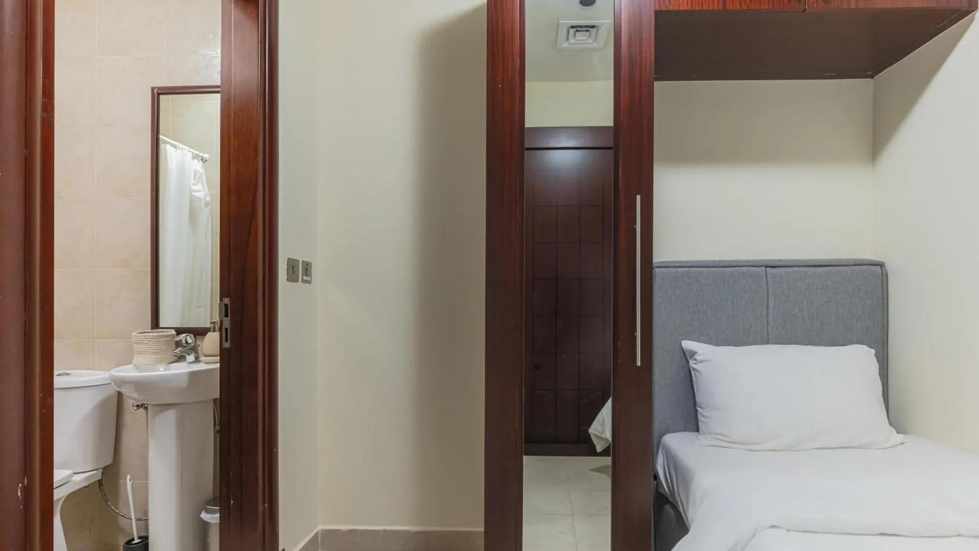 Spacious New 2 Bdr, Pool And Beach Access Dubai Apartment