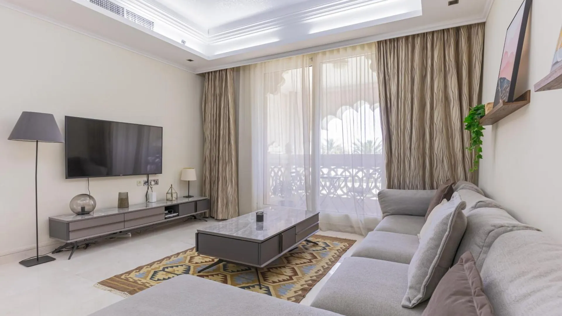 Spacious New 2 Bdr, Pool And Beach Access Dubai Apartment