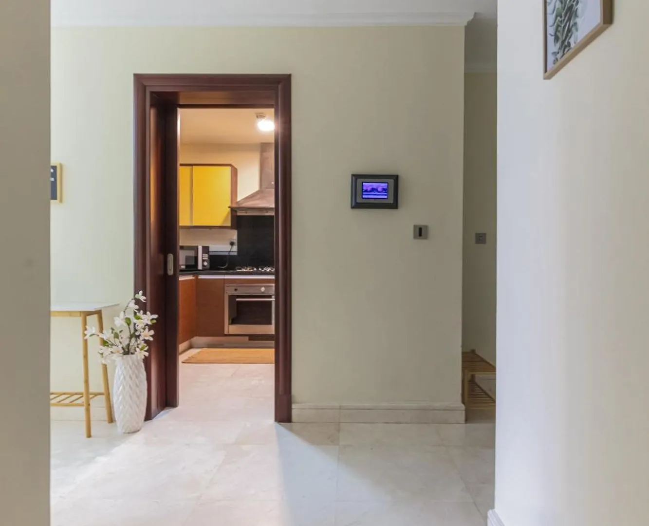 Spacious New 2 Bdr, Pool And Beach Access Dubai